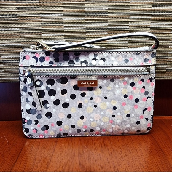 kate spade Handbags - HOST PICK! ♥️ NWOT Kate Spade Polka Dot Wristlet